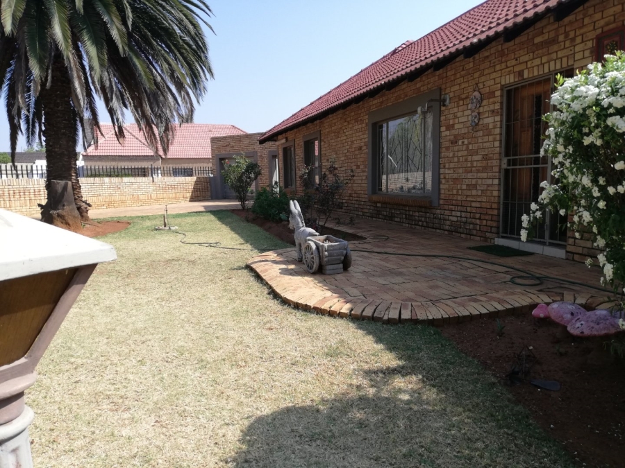 4 Bedroom Property for Sale in Stilfontein Ext 4 North West